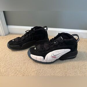 Nike Black and White Sneakers